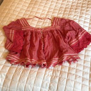 Free People top. Slight crop loose fit